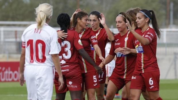 El Dux Inter de Courtois y Borja Iglesias entra en el fútbol femenino con el EDF Logroño