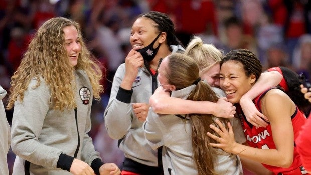 La sevillana Marta García alcanza la final NCAA de baloncesto con la Universidad de Arizona