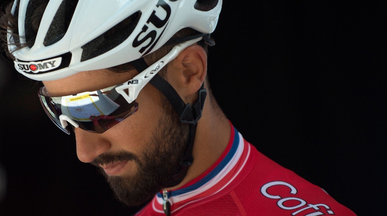 Nacer Bouhanni denuncia insultos racistas tras su incidente con Stewart