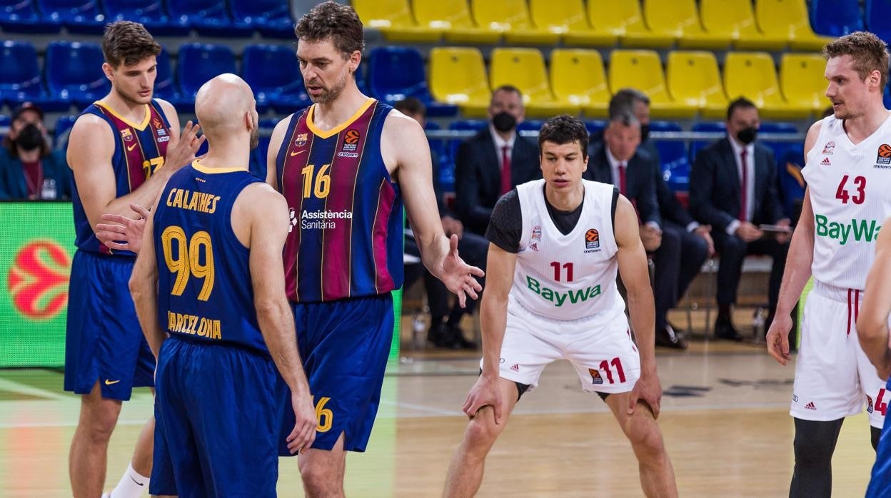 Pau Gasol tira a canasta durante el calentamiento ante el Bayern