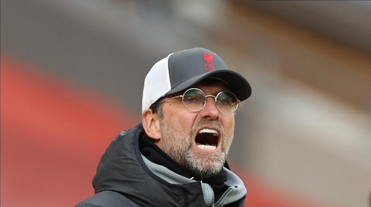 Klopp, durante el último partido de Premier del Liverpool frente al Aston Villa