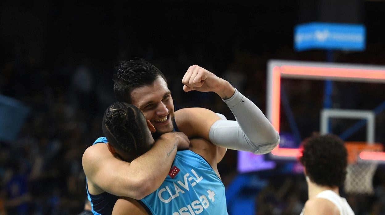 Gentile, durante un partido en su primera etapa con el Estudiantes