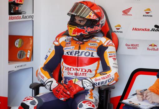 Marc Márquez, tras la caída.