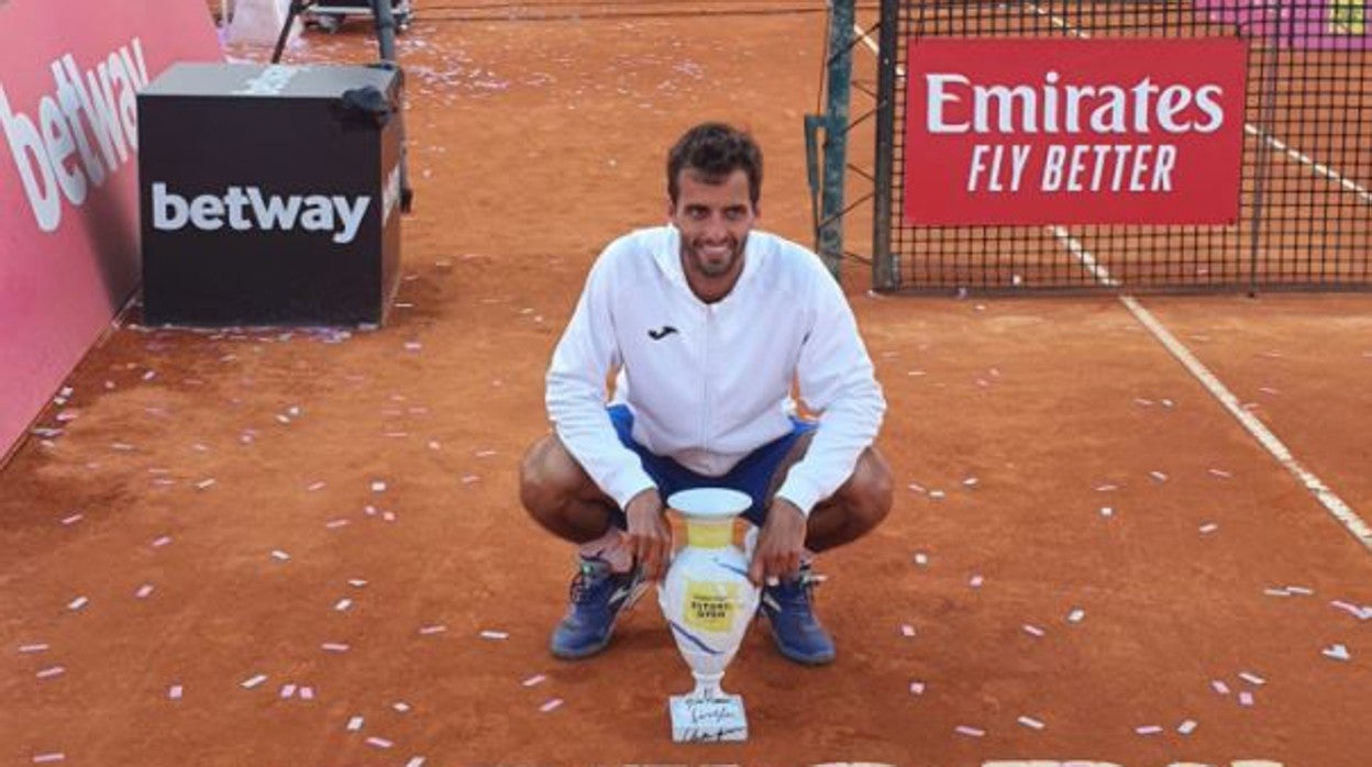 El español Albert Ramos, épico campeón en Estoril