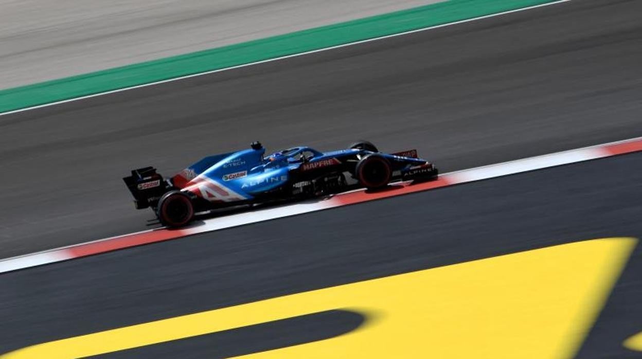 Alonso se instala en la zona de puntos