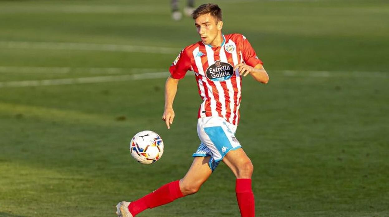 Un gol del portero Cristian Álvarez rescata un punto para el Zaragoza en el minuto 97