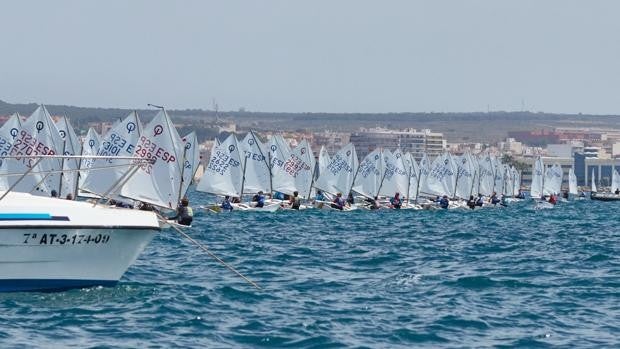 Pedro Adán, campeón del Valenciano de Optimist