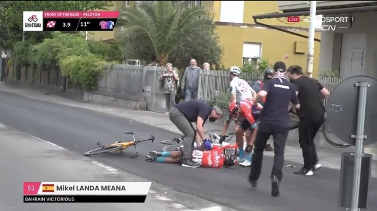 Mikel Landa abandona el Giro con la clavícula y varias costillas rotas