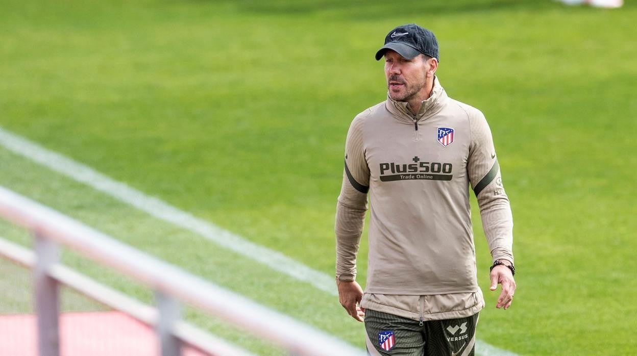 Simeone, en el último entrenamiento (ayer) antes del partido contra el Osasuna