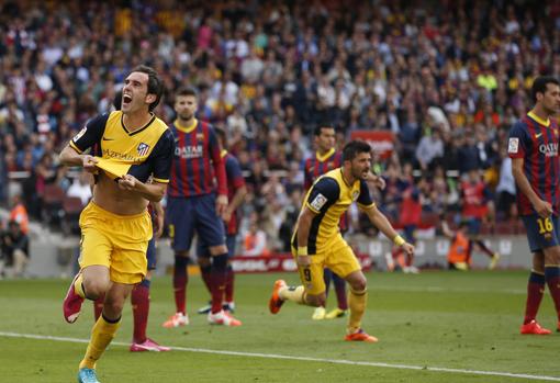Godín celebra el gol que valió la Liga de 2014 en la última jornada en el Camp Nou