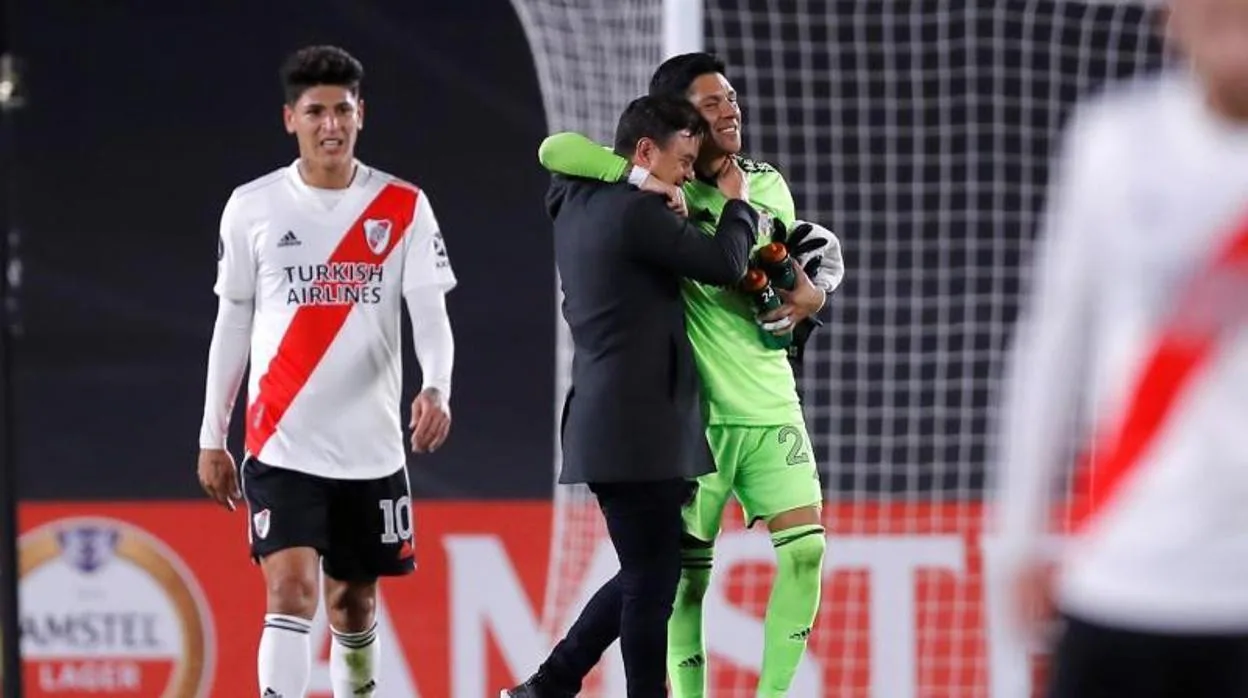 Un partido para la historia: River Plate gana sin portero