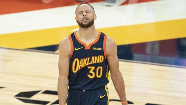 Los Grizzlies dejan a Curry sin playoffs