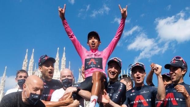 Egan Bernal da positivo por coronavirus después de ganar el Giro de Italia