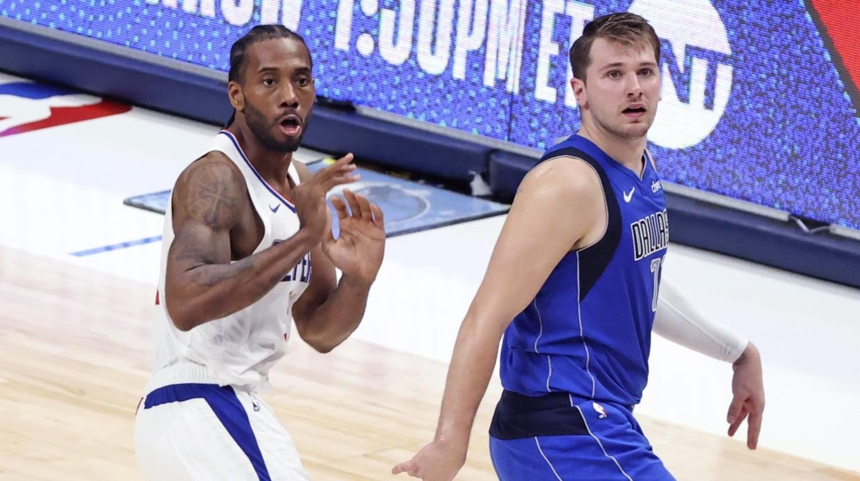 Leonard, en plan marciano, «destroza» a los Mavericks de Doncic