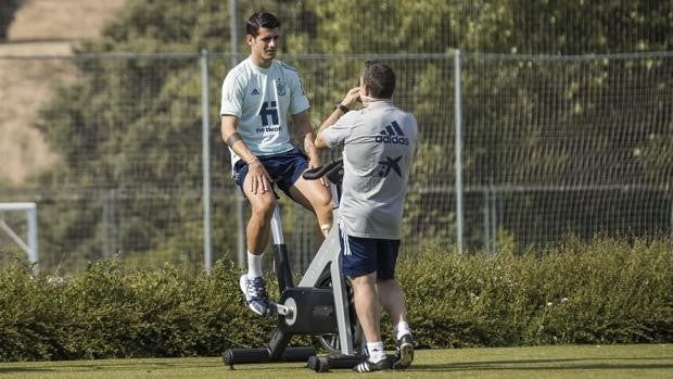 Vacunación exprés de la selección que llega tarde 