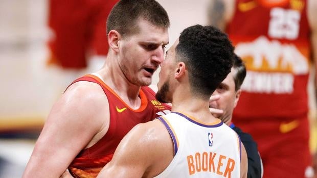 Los Suns noquean a los Nuggets y Jokic acaba expulsado