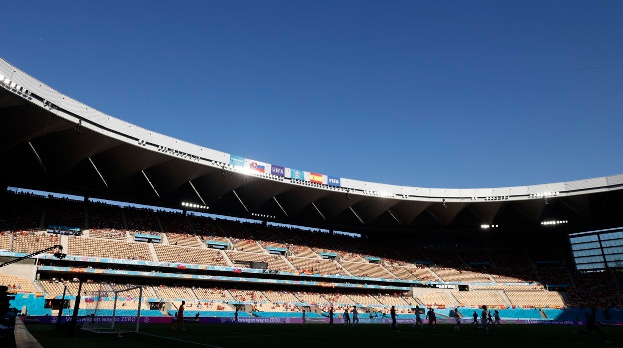 Panorámica del estadio de la Cartuja durante el España - Eslovaquia de la Eurocopa