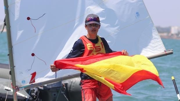 El español Xavier García Olle y la griega Kleopatra Anastassiou se proclaman campeones de Europa de Optimist 2021