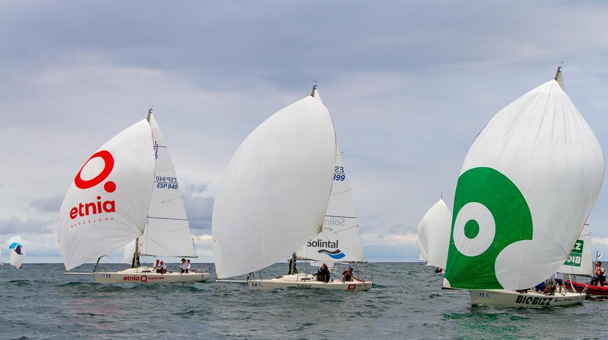 El «Biobizz Getxo», de José Azqueta, llega líder a la jornada definitiva del Mundial de J80