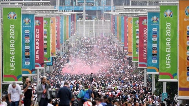 Caos y lágrimas en el colosal Wembley