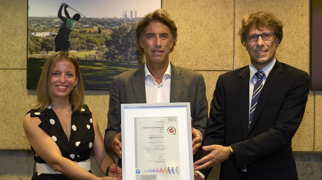 Lourdes Carabias (directora de operaciones de SGS), Gerard Tsobanian (presidente y CEO de MTP) y Roberto Camacho (director comercial de SGS)