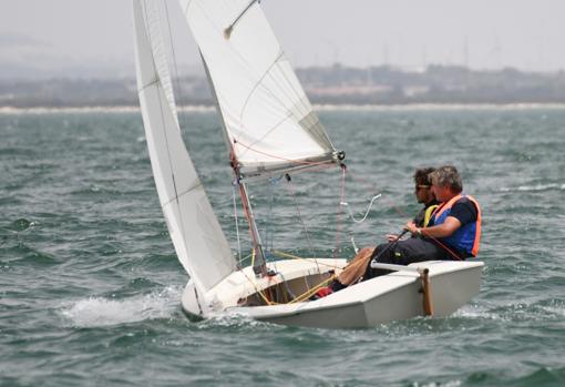 Resurgir de la flota de Snipe en la Bahía de Cádiz