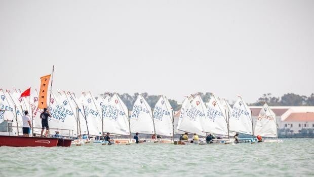 Roberto Aguilar ganador del Campeonato Ibérico de Optimist