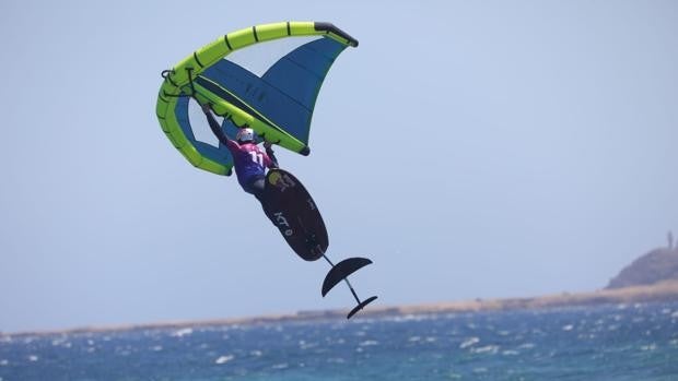 Alexandra Torres, campeona de España Big Air y Liam Whaley se lleva el título a Tarifa