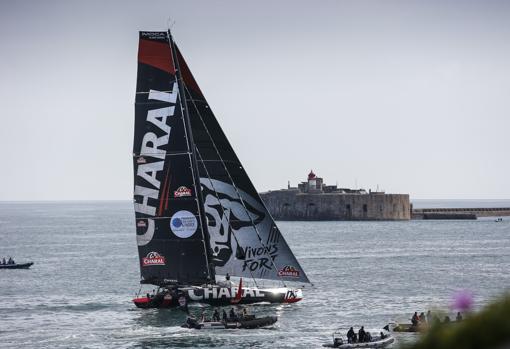 Implacable el Ultim «Gitana 17» en la Rolex Fastnet Race, que repitió victoria