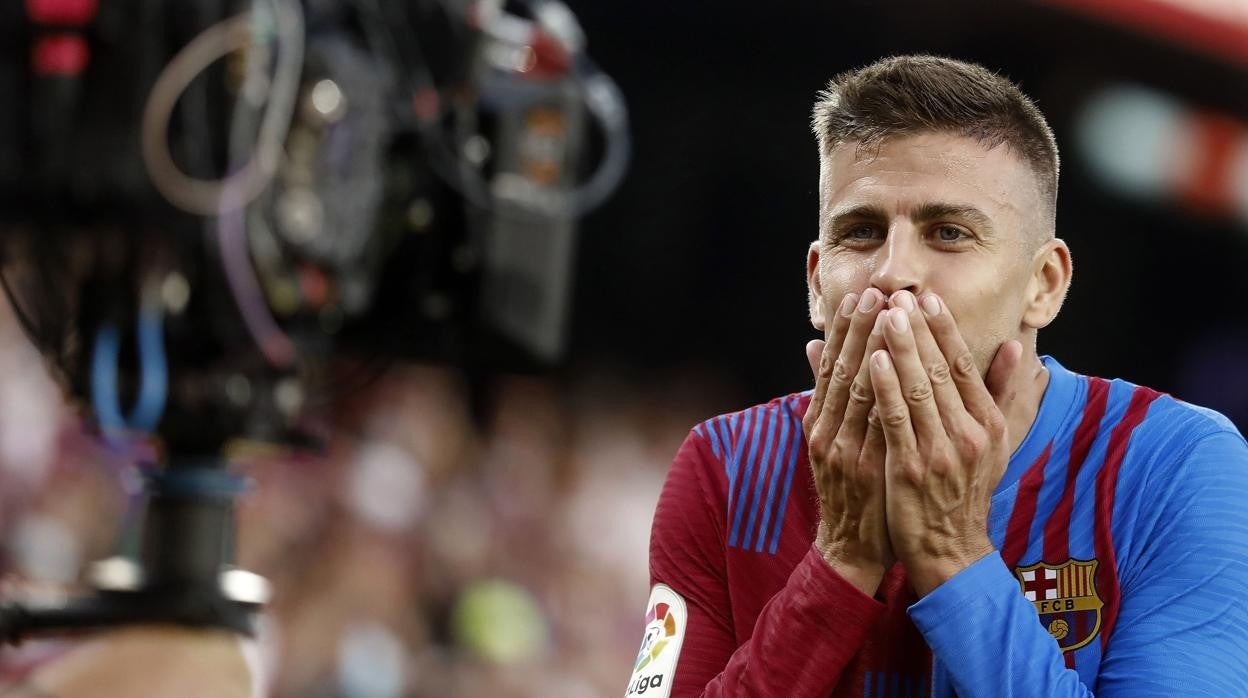 Gerard Piqué celebra el primer gol del Barcelona tras su remate de cabeza