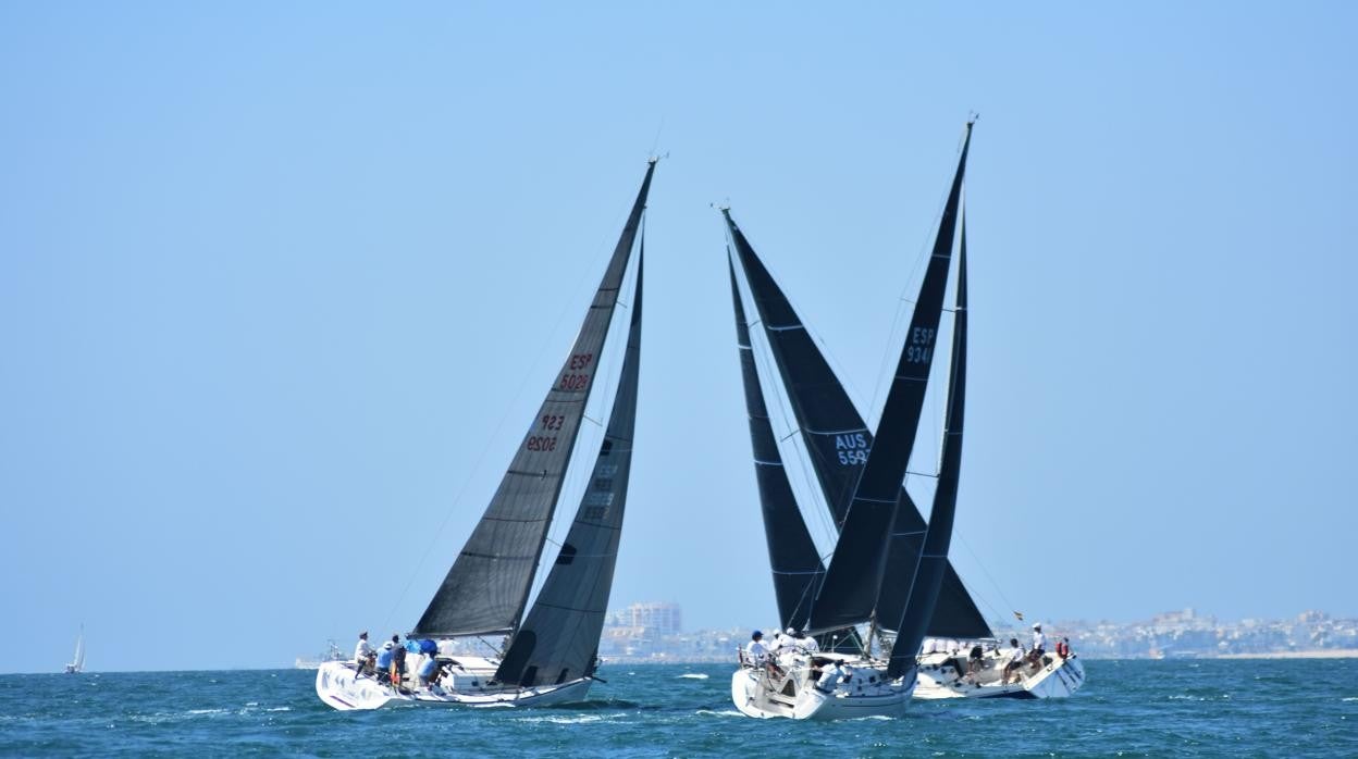 La 27ª Regata Juan de La Cosa para el ‘DE 6-Foster Swiss’ de Nacho Zalvide