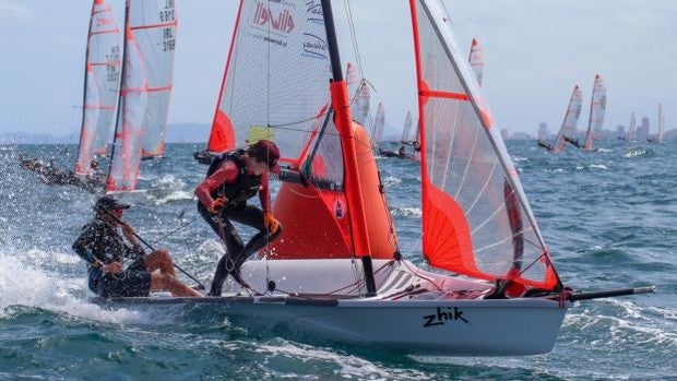 Paso gigante de los valencianos Codoñer en el Mundial 29er