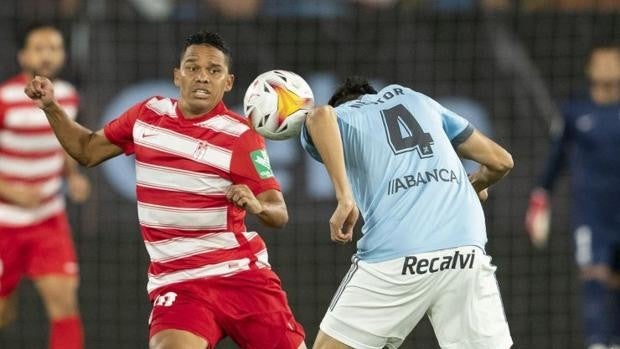 Denis Suárez da la victoria 'in extremis' y deja a Robert Moreno contra las cuerdas