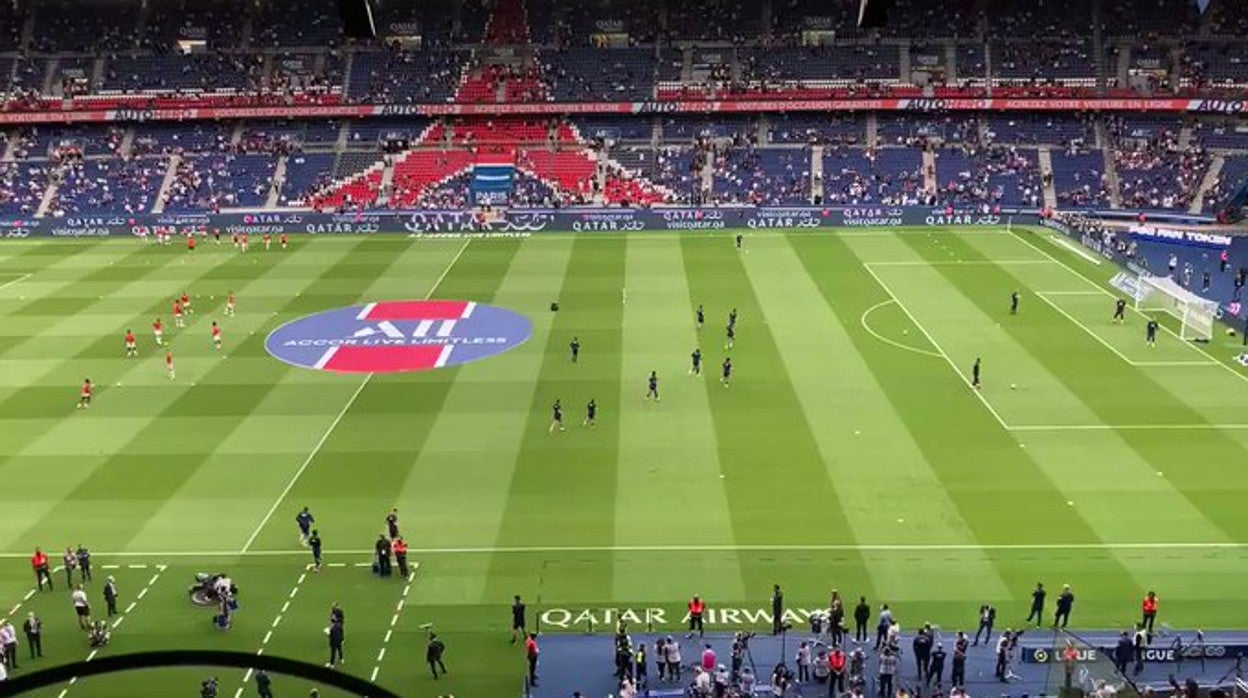 La afición del PSG se alza contra el club para salvar a Phil Collins