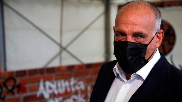 Tebas: «El PSG hace trampas, el Real Madrid no»