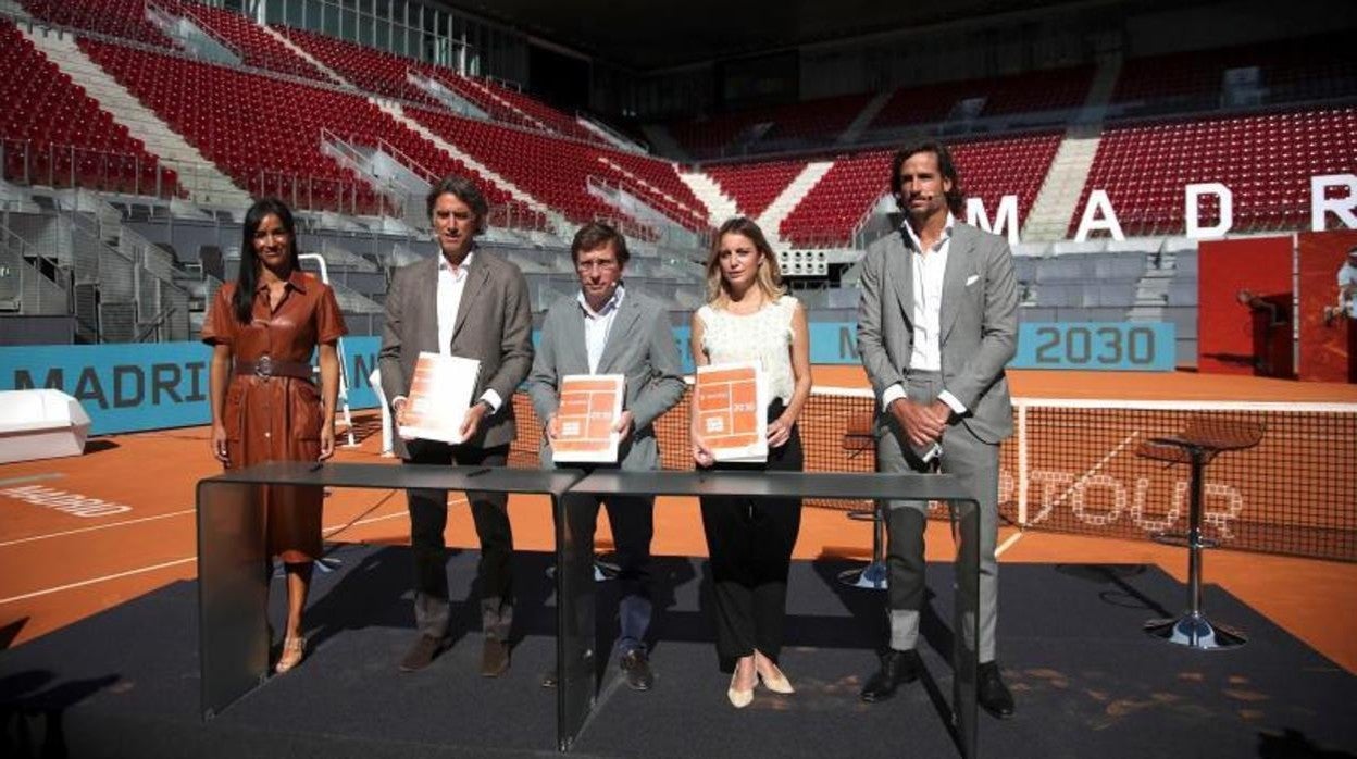 Villacís, Tsobanian, Martínez-Almeida, Levy y Feliciano López en el acto de presentación