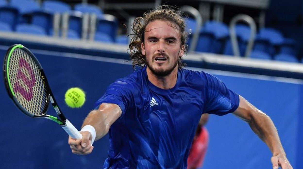 Tsitsipas cambia de postura y dice ahora que se vacunará «para poder ir a restaurantes y tiendas»