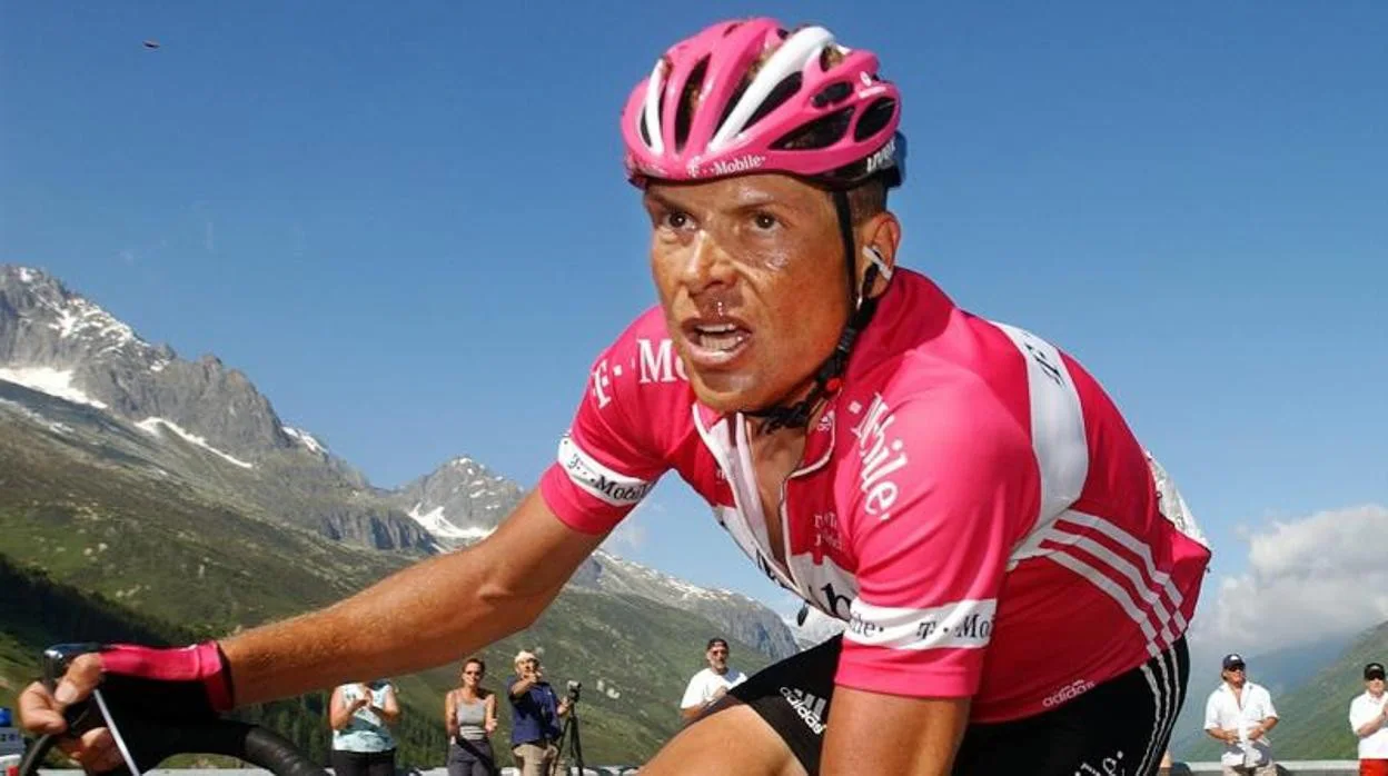 La confesión de Ullrich a Lance Armstrong: «Estaba en el mismo camino que Pantani, casi muerto»