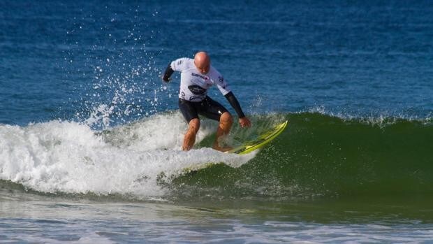 Aitor Francesena «Gallo», un surfista incombustible e icono del deporte adaptado