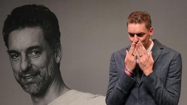 Pau Gasol baja el telón a dos décadas de leyenda