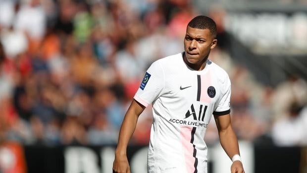 La madre de Mbappé: «Las negociaciones para renovar con el PSG van bien»