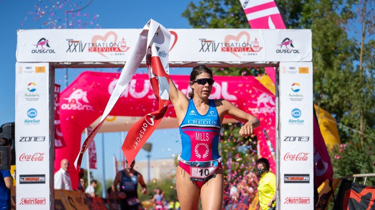 La estadounidense Katherine Anne Mills, afincada en Sevilla, ganó la prueba femenina