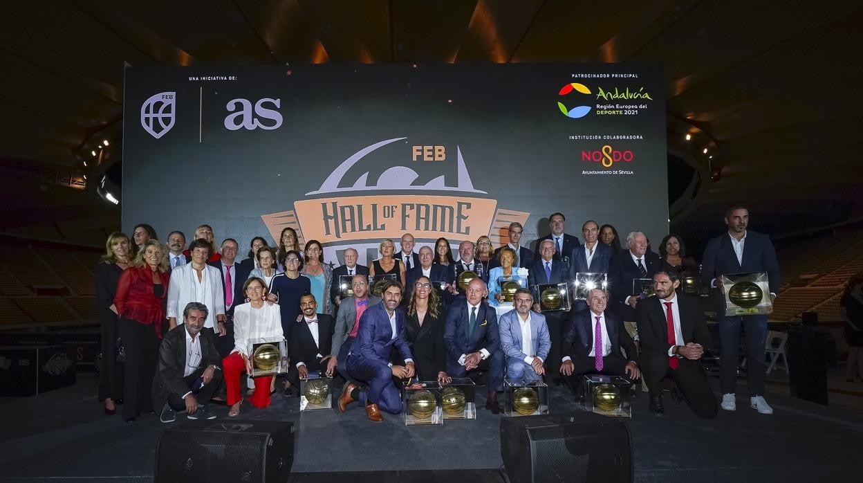 Foto de familia del Salón de la Fama en La Cartuja