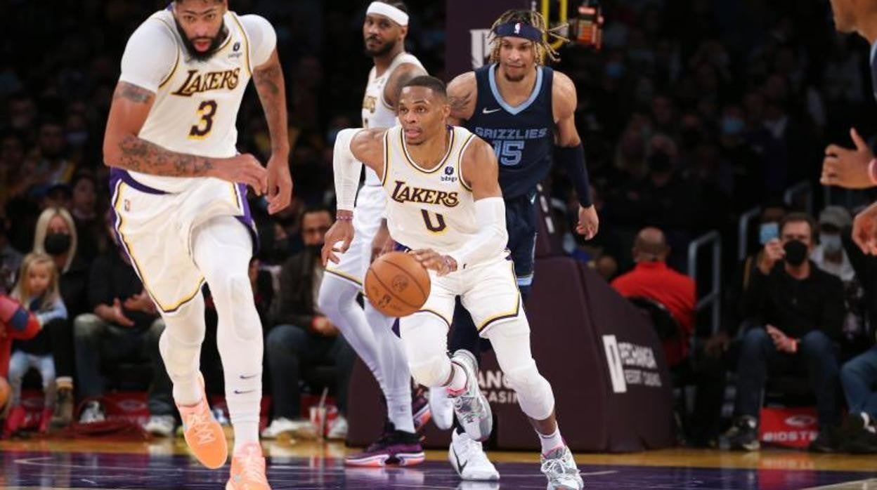 Los nuevos Lakers ya saben lo que es ganar