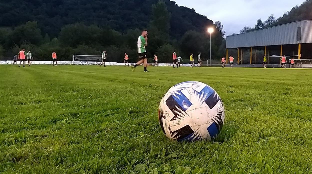 Estadio del Nalón, uno de los equipos que jugarán la ronda previa de la Copa del Rey