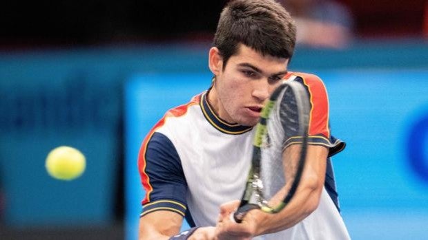 Zverev frena a Alcaraz en Viena