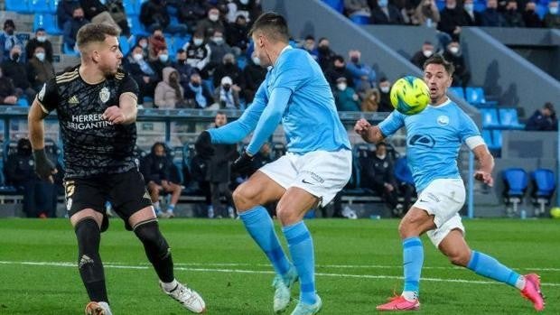 La Ponferradina sigue mirando al ascenso