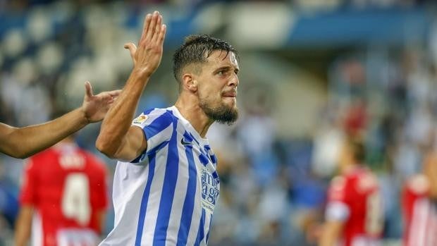 El Málaga se acerca a la promoción a Primera tras vencer a la Real B