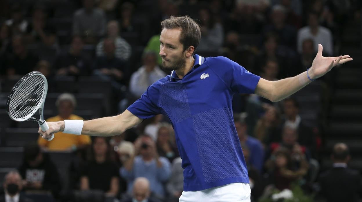 Medvedev repite final y defenderá título ante Djokovic