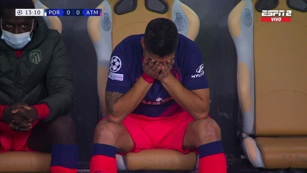 Luis Suárez se retira lesionado y rompe a llorar en el banquillo